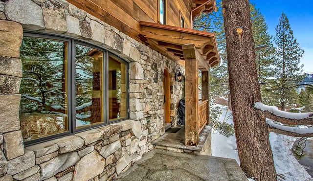 Close to the Lifts and Village with Free Valley Wide Shuttle Service