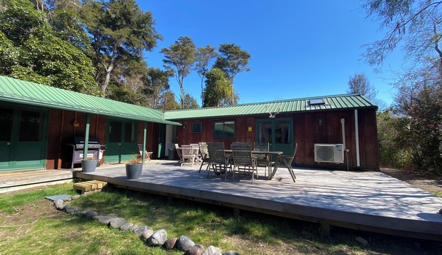 Close to the river, 11 TeAho is na family lodge with plenty of character