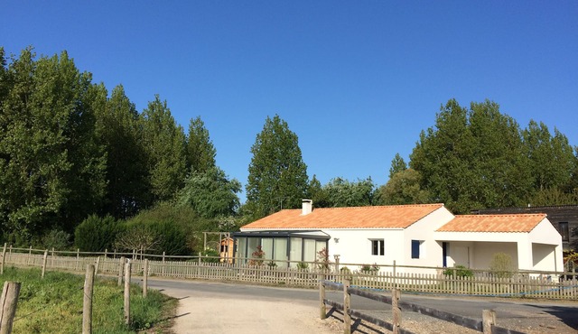 Close to the Sauveterre Beach - house with large veranda and splendid view