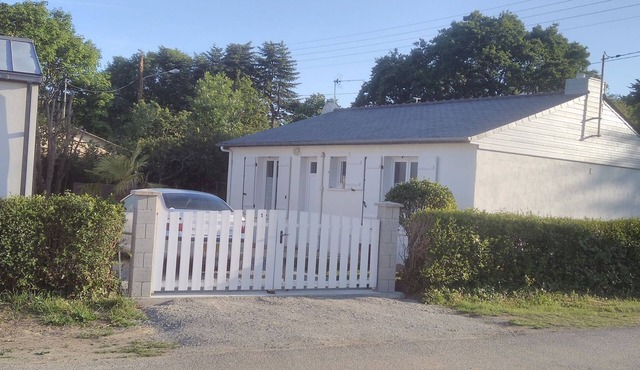 Close to the sea and all shopping