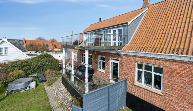 Close to the sea bright apartment in Arnager