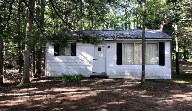 Close to Tippy Dam, Lake Elinor, Dickson Park. Clean & cozy!