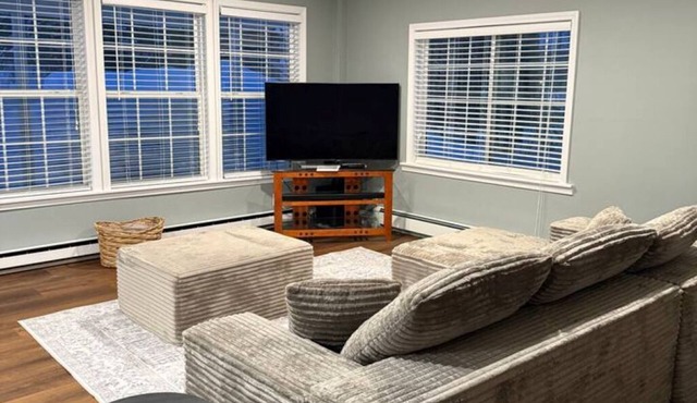 Close to trail 1-bedroom unit in South Range for your next getaway.
