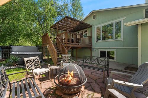 Close to Trails, Parks & Open Space! Amazing Yard!