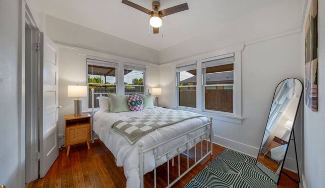 Close to U of A/1 BR 1 BA/Stylish & Cozy/Porch