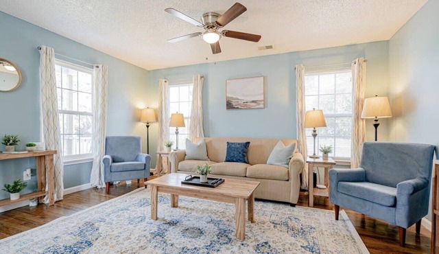 Close to USC & Midtown-Downtown - Newly Renovated!