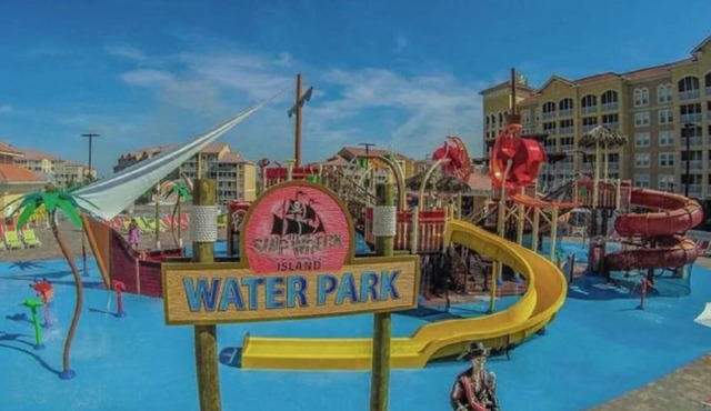 Close to Walt Disney Resort and many Attractions. Water Park on Site.