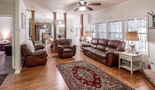 Close to Water w/ Firepit - Grill - Dog-Friendly