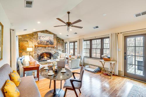 Close to Wineries and River, Secluded Aldie Escape