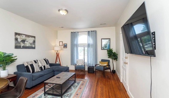 Close to Wineries & Skyline Drive, Wintergreen, Enjoy Basic City location!