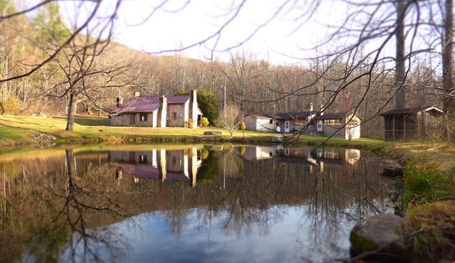 Closest Cabin to Old Rag & Steps to White Oak Canyon; 2 ponds w/private creek