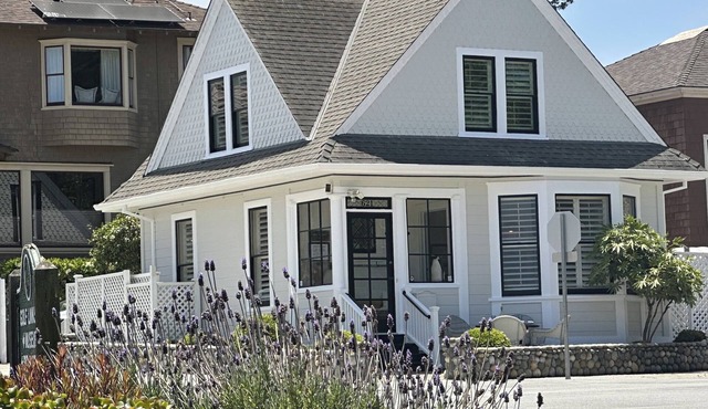 Closest Home to Lover's Point and Steps from the Beach