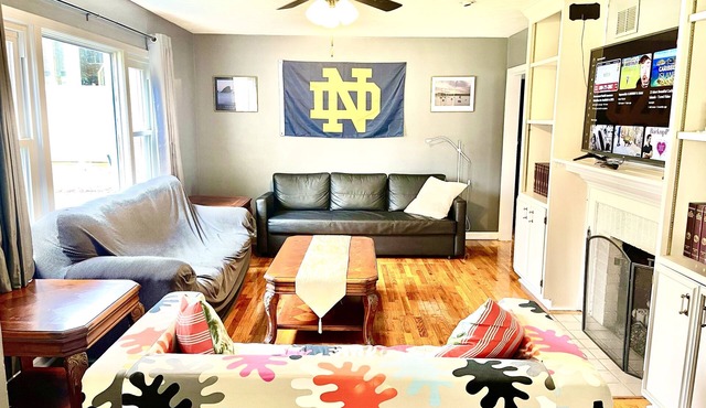 Closest house to ND! 15 min walk to Stadium