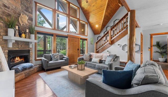 Closest to Indoor & Outdoor Pool + 4 Huge Suites + Stone's throw to SDC