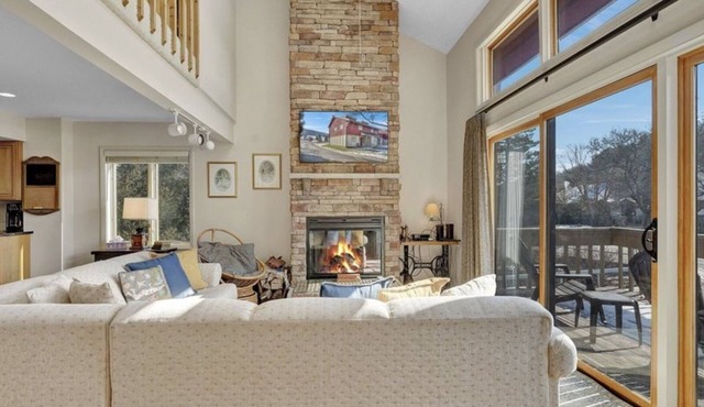 Closest to the chairlift in Alpine Meadows! Slopeside Views!