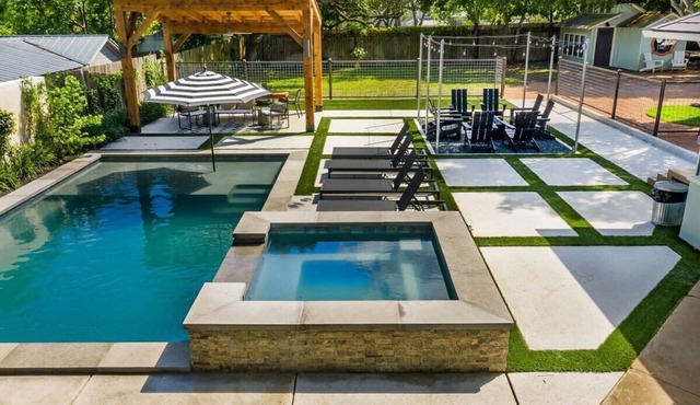 Cloud 9, Victorian Retreat, Pool, Hot Tub, Firepit
