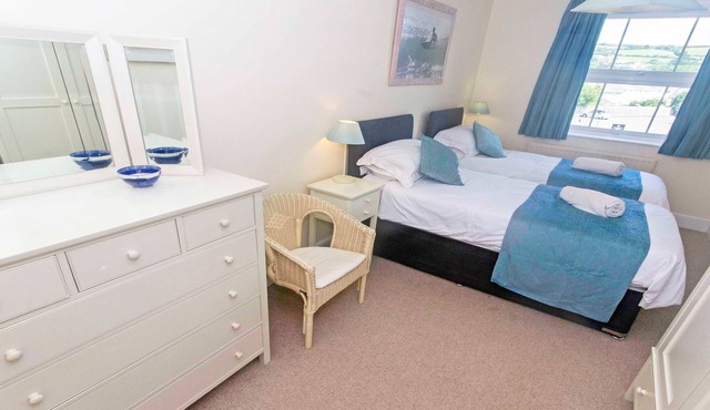 Cloudbreak | Hot Tub* | Log Burner, Dogs Welcome