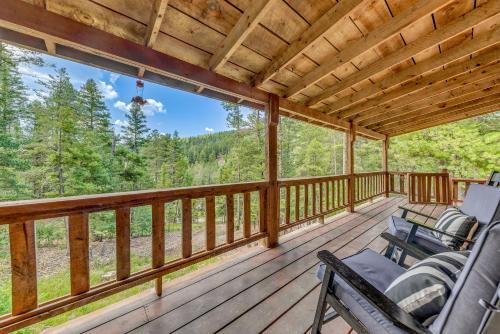 Cloudcroft Mountain Retreat ~ 5 Mi to Skiing!