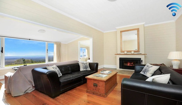 Cloudhill - SPECIAL OFFER-pay for 2 nights, 3rd 1/2 price!