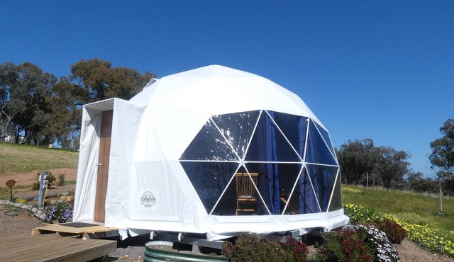 Clouds - Self Catering Dome accommodation with private deck, BBQ and lawn