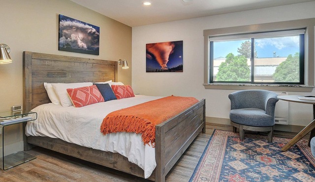 Clouds Suite at Mattie's Lofts, in ❤️ of Downtown