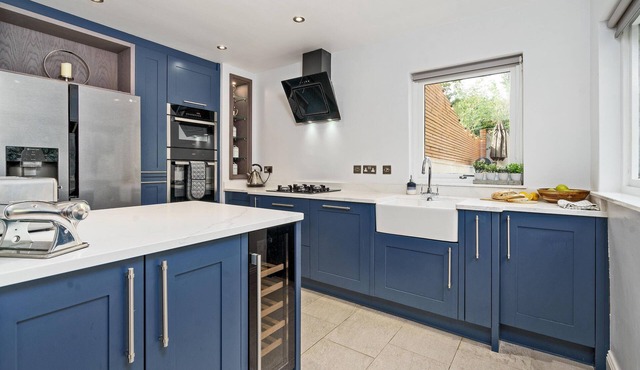 Clovelly House: Relaxed Family Coastal Home