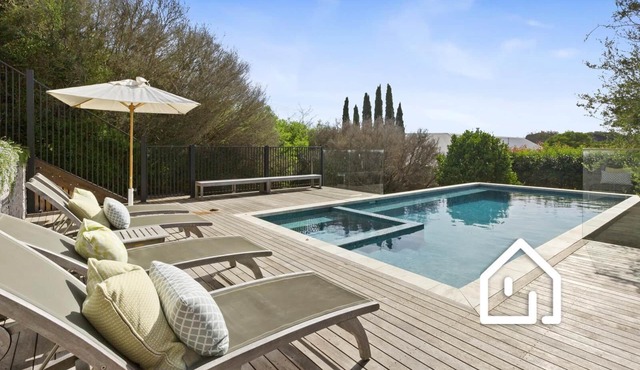 Clovelly of Portsea - Heated Pool & Spa Luxury