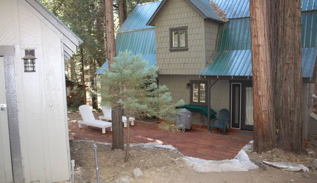 Clover Cabin In The Sequoia National Forest, not near the National Park
