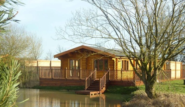 CLOVER - sleeps 2 guests in 1 bedroom