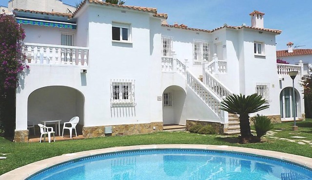 Club Sevilla I by Interhome