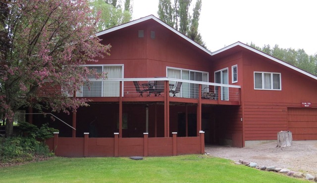 Club Ted , 5 minutes from Glacier Park Entrance.