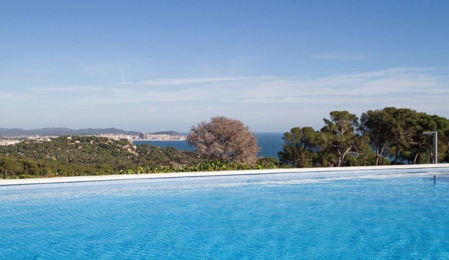 Club Villamar - Modern apartment with 3 bedrooms and a pool, 1000 meters from the beach, located .