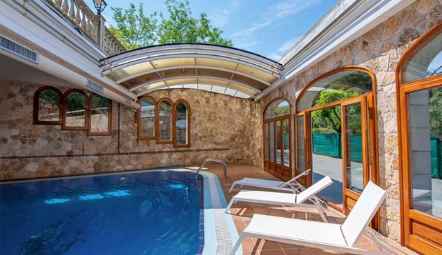 Club Villamar - Fantastic Villa with covered pool ,jacuzzi in the same pool,wifi and a fantastic .