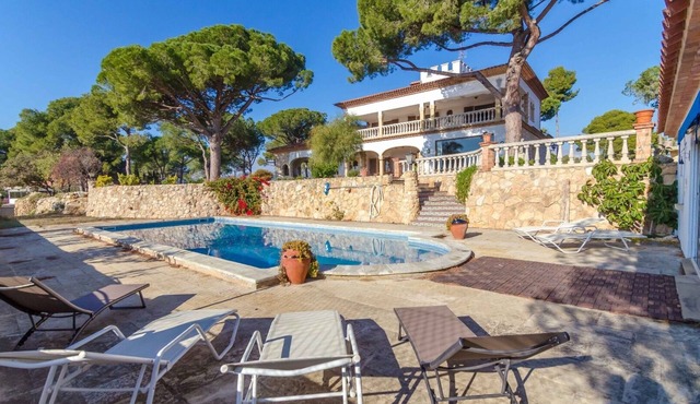 Club Villamar - Stunning home with private pool in a quiet area for a relaxing family holiday
