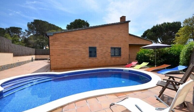 Club Villamar - A modern, fully detached family villa close to Lloret de Mar.