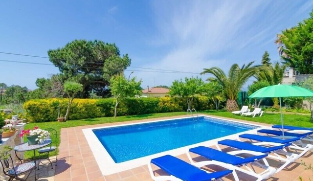 Club Villamar - Beautiful spacious villa near Lloret de Mar with private swimming pool and beauti.