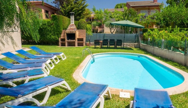 Club Villamar - Beautiful and spacious villa in a very quiet area. is very close to all services .