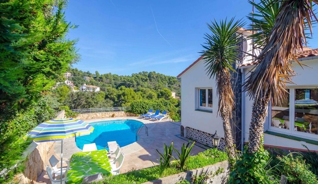 Club Villamar - Charming villa with private pool in the picturesque town of Tossa de Mar on the C.