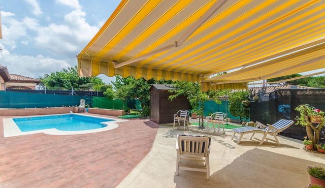 Club Villamar - Cozy villa with private swimming pool fenced pool situated in a quiet area