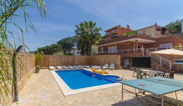 Club Villamar - Detached Spanish style holiday villa with private pool, 2 independent sections, m.