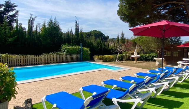 Club Villamar - Enjoy your private pool in the 14 person villa near Lloret de Mar!