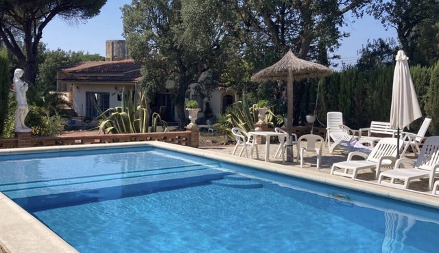 Club Villamar - Experience the ultimate relaxation at this fully detached holiday villa, featurin.