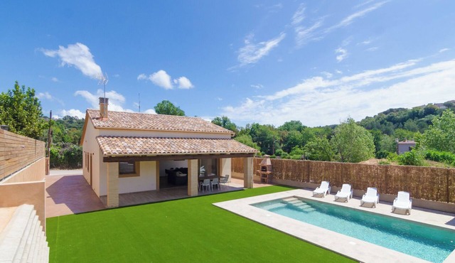 Club Villamar - Stunning new villa in Aigua Viva Park near Lloret de Mar, featuring a private poo.