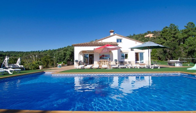 Club Villamar - Wonderful detached villa near Lloret de Mar with private swimming pool and beauti.