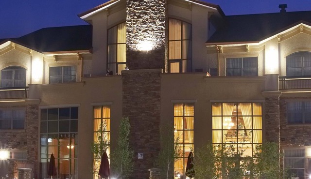 ClubHouse Hotel & Suites - Fargo