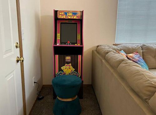 Clyde's Crib: Cozy Ms. Pac-Man