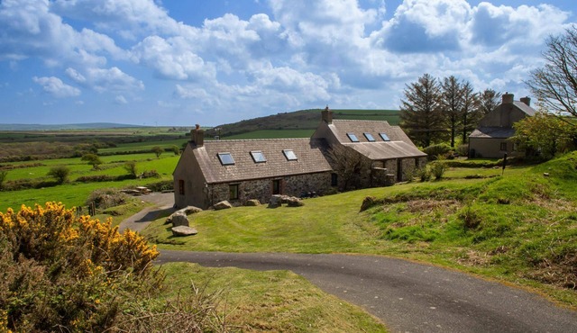 Cnwc Y Bran, Fishguard