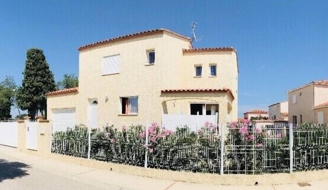 Cosy south-facing villa!