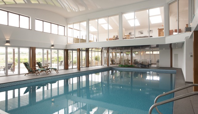 Converted Barn With Exclusive Use of Indoor Private Swimming Pool