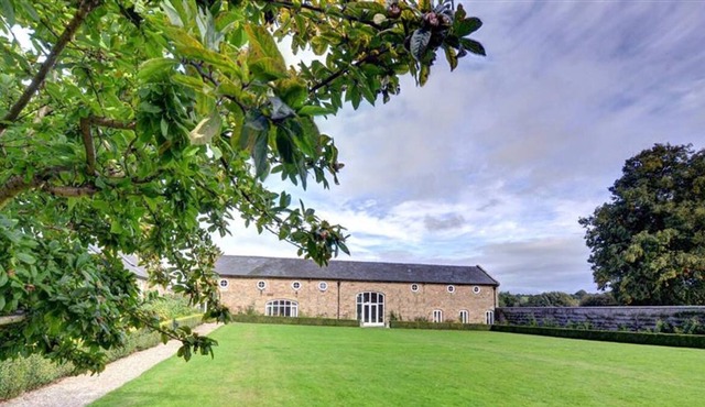 Coach House in the beautiful Mold